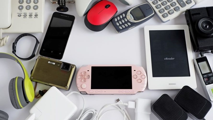 Pengaplikasian Plastik untuk Produk Elektronik | Tokoplas.com
