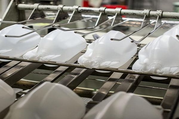 Penjelasan Sederhana Proses Blow Moulding Plastik